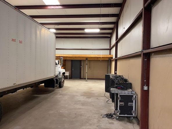 Warehouse with office For Lease: 1311 Industrial Dr, New Braunfels, TX 78130